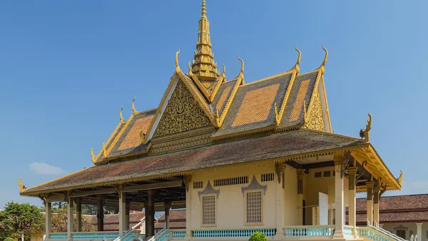 Pałac Królewski w Phnom Penh ze złoconymi dachami